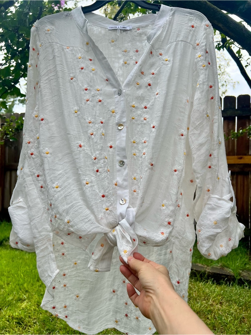 Figueroa & Flower Sheer floral embroidered daisy blouse LS button shirt button L